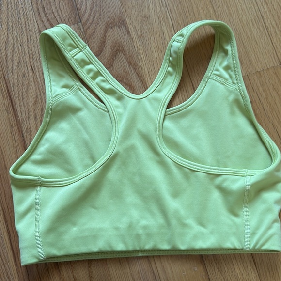 Nike Bra (M) - Picture 2 of 2